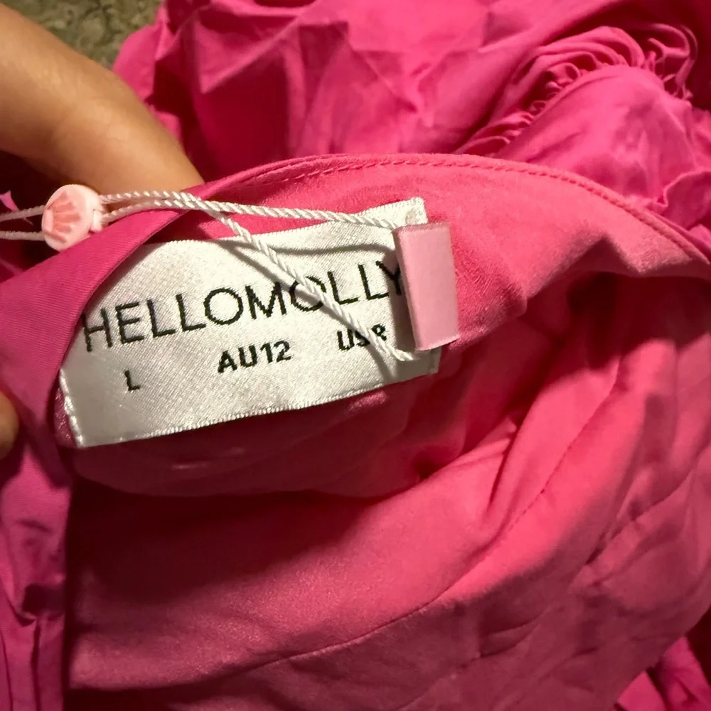 Hello Molly - Picture 3 of 3